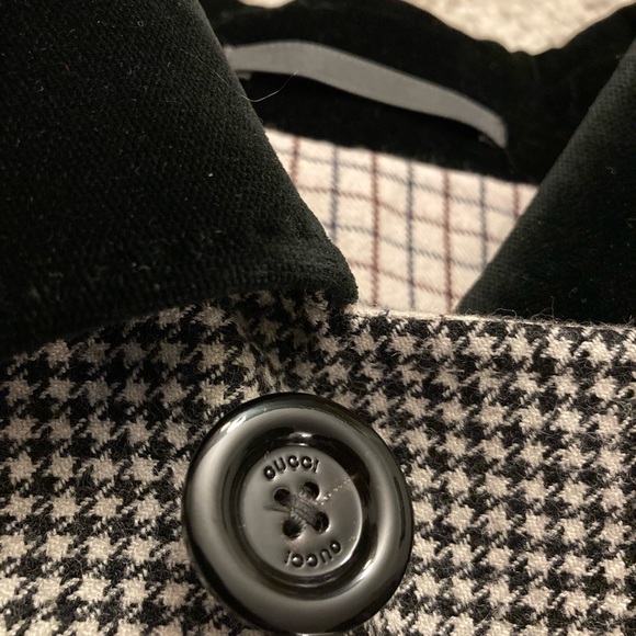 Gucci Men’s RTW Houndstooth Cape - Picture 8 of 10